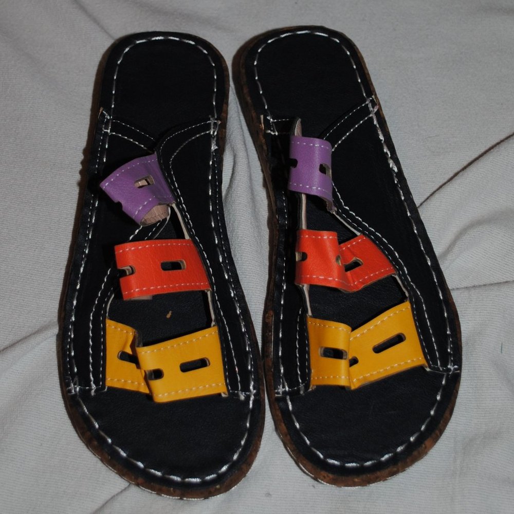 NEW SZ 10 BLUE/ MULTI COLOR SANDEL